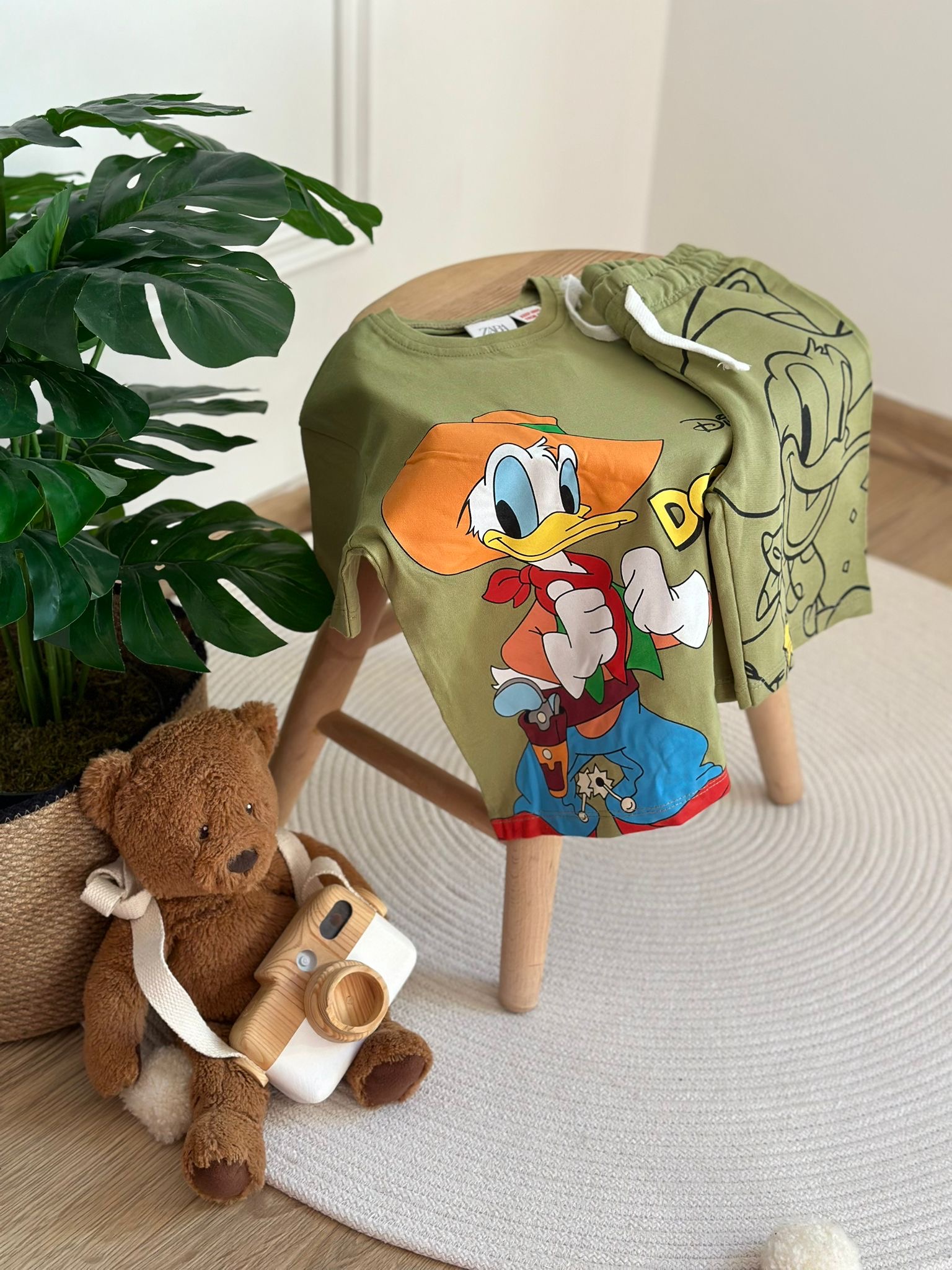 Haki Kovboy Donald Duck Şortlu Takım