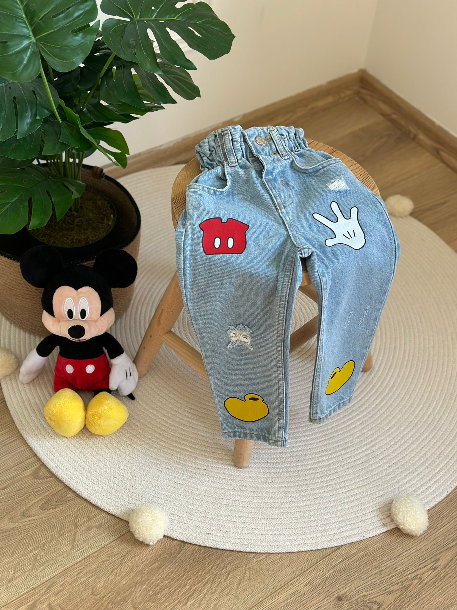 Mickey Figürlü Kot Pantolon
