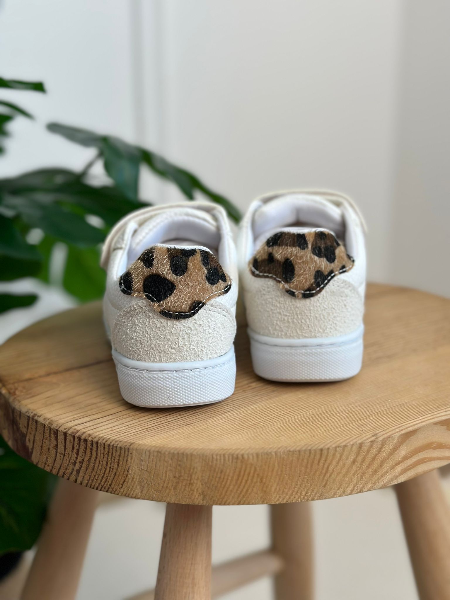 %100 Deri, Leopar Ve Yıldız Detaylı Ortopedik Taban Sneaker
