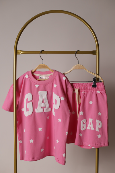 Pembe Yıldızlı Kabartma Detaylı Gap Şortlu Takım