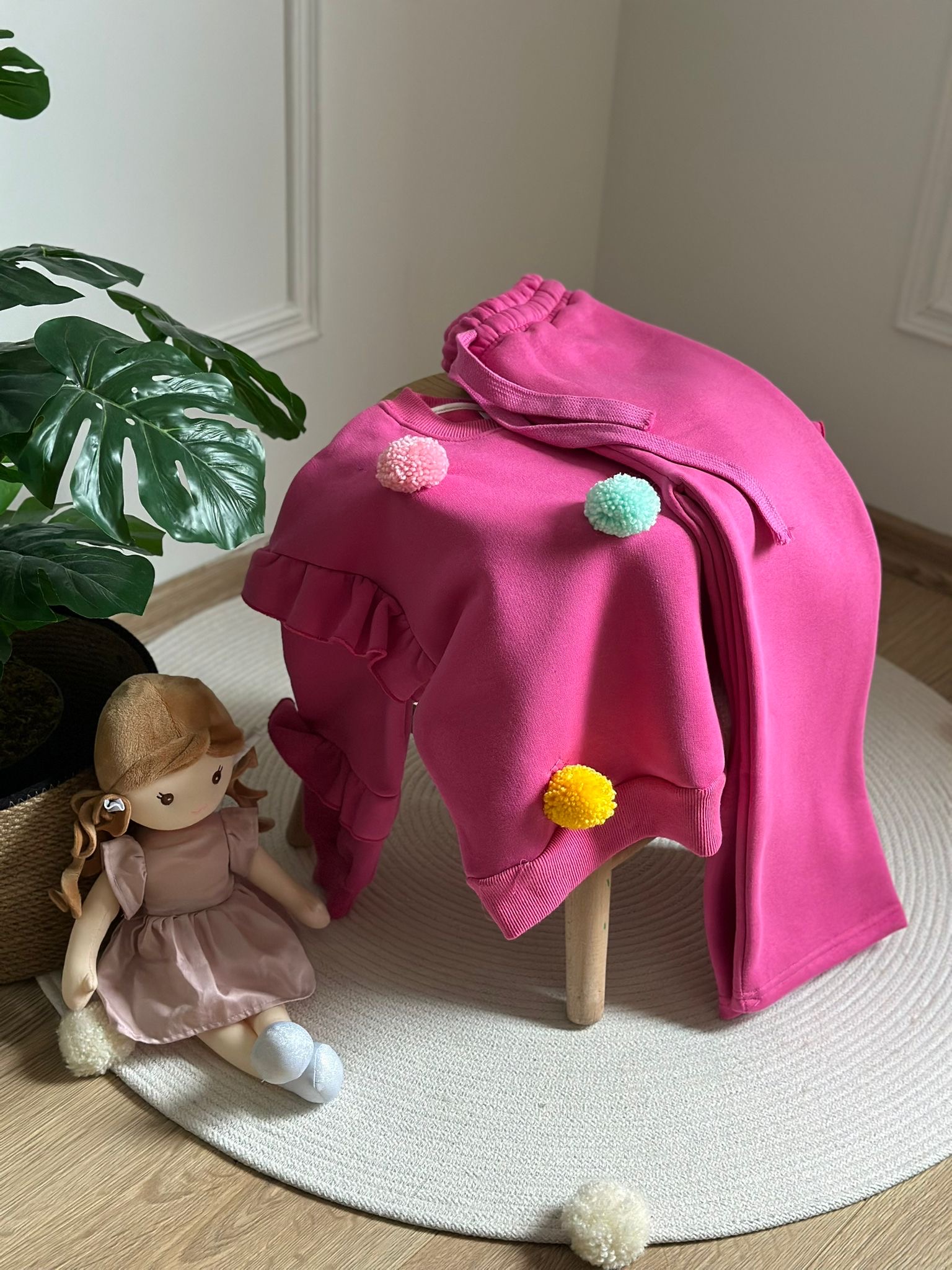Koyu Pembe Ponpon Detaylı Eşofman Takımı