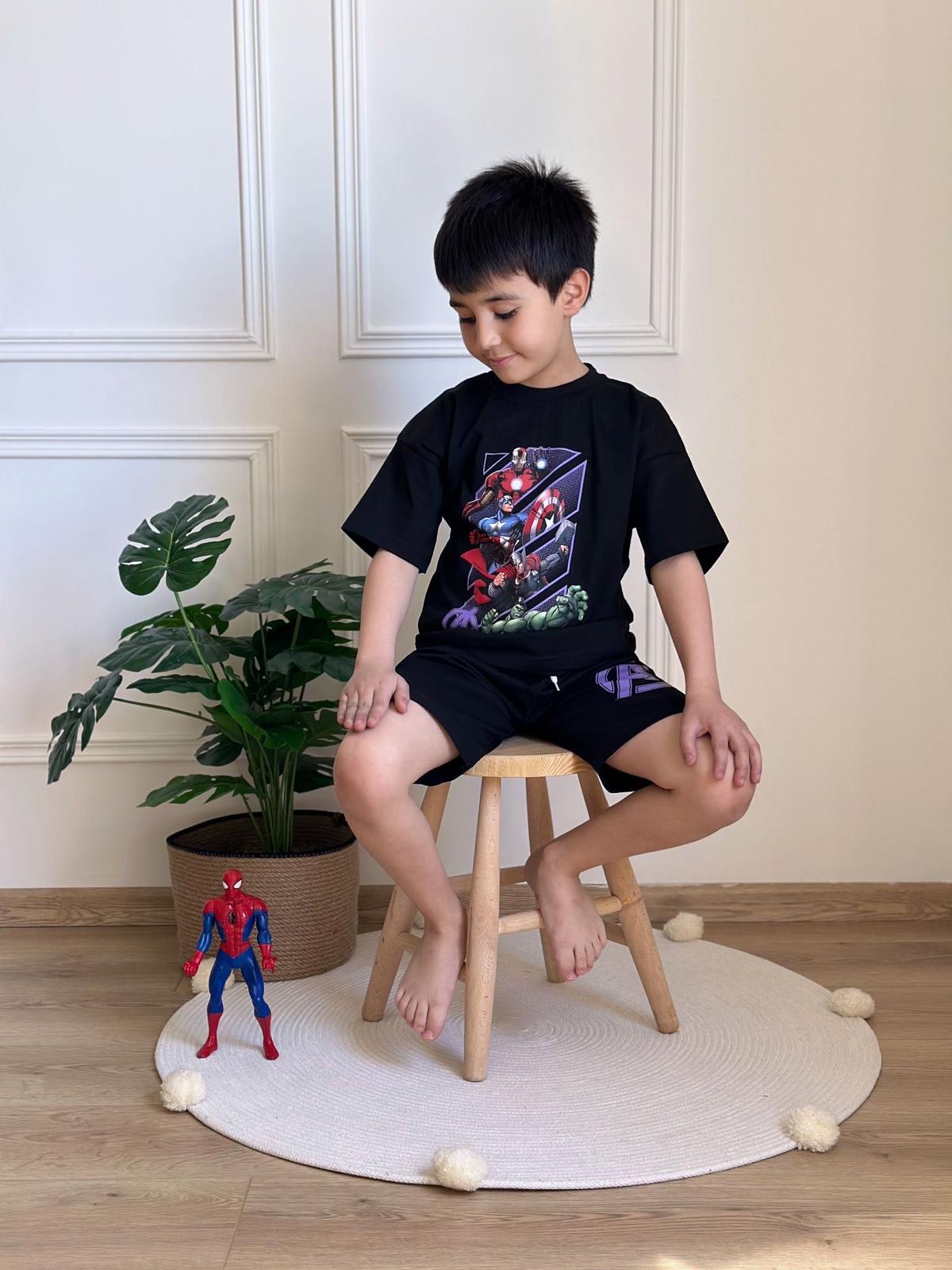 Siyah Marvel Baskılı Şortlu Takım