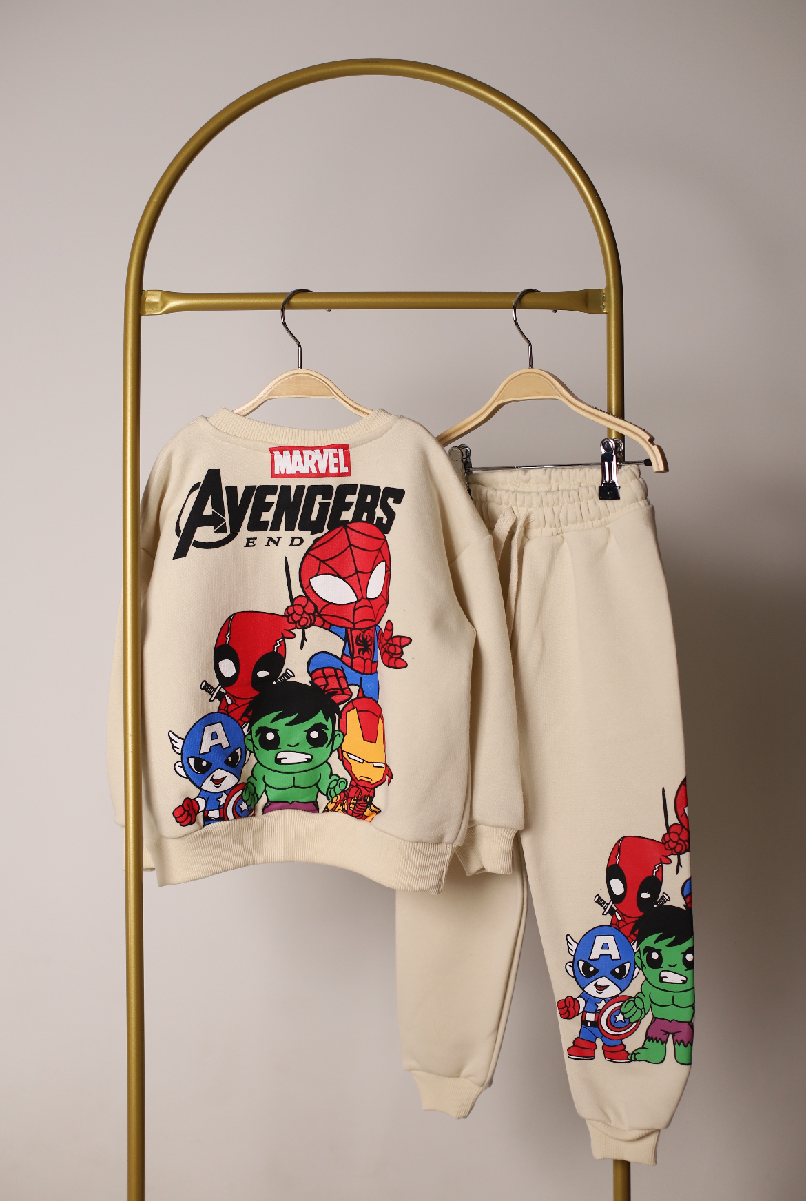 Krem Rengi Avengers Figür Baskılı Eşofman Takımı