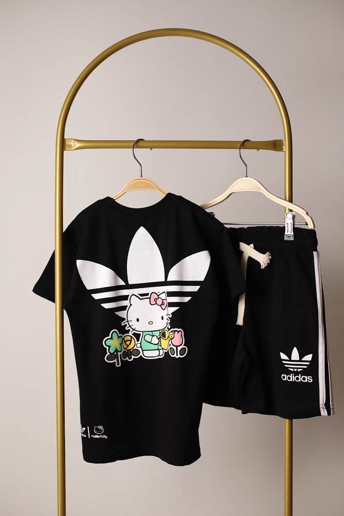 Siyah Hello Kitty Spor Logolu Şortlu Takım