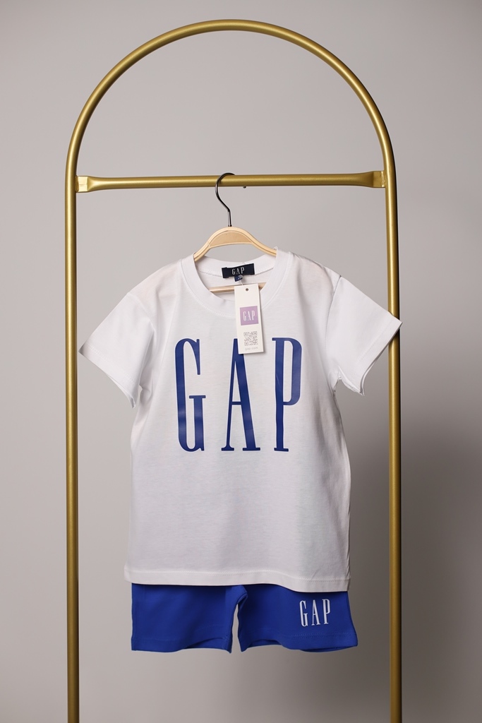 Beyaz Gap Baskılı Şortlu Takım