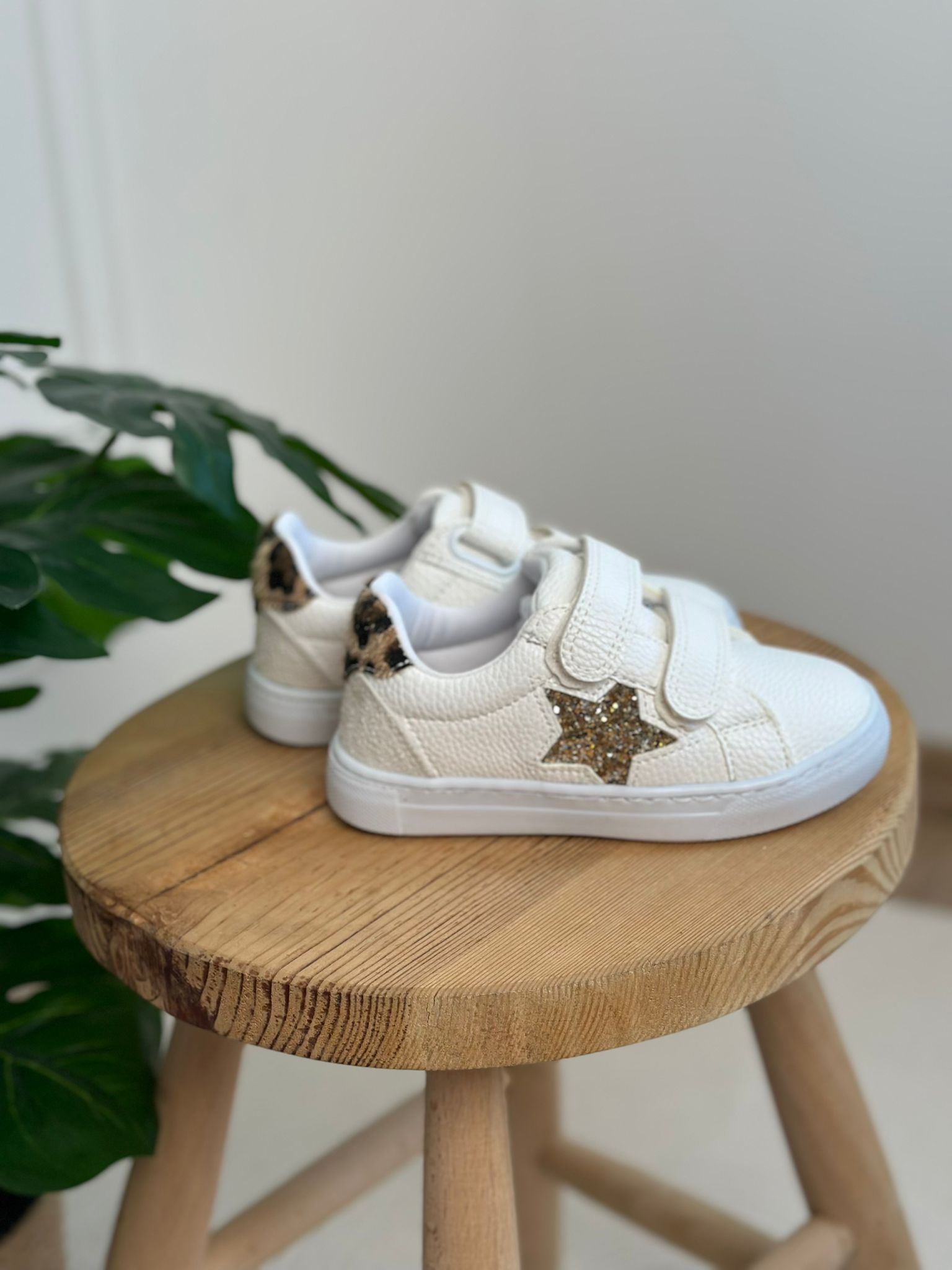 %100 Deri, Leopar Ve Yıldız Detaylı Ortopedik Taban Sneaker