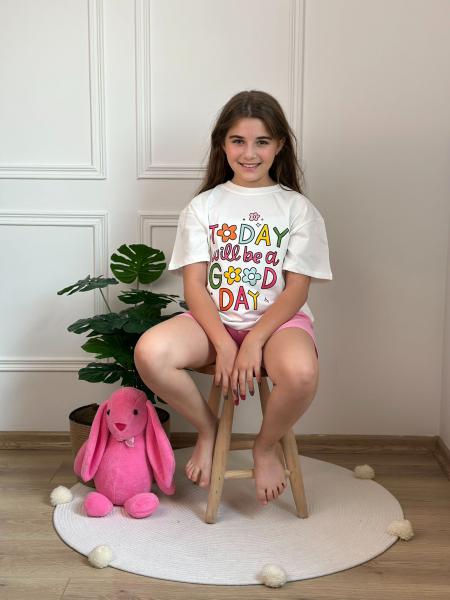 Today Çiçek Detaylı Şortlu Takım