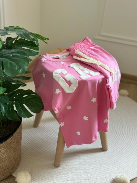 Pembe Yıldızlı Kabartma Detaylı Gap Şortlu Takım