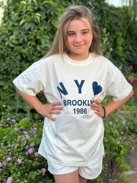 New York Kalp Detaylı T-Shirt