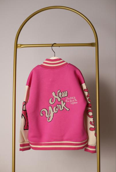 Pembe New York Kolej Montu